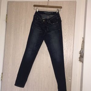 American Eagle dark washed skinny jeans